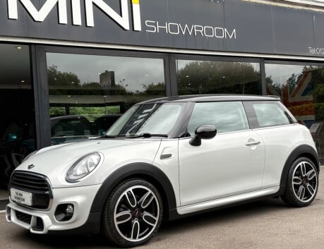 Mini Hatch Cooper 1.5 JCW Sport 3 door - DAB VISUAL BOOST TUNER - REAR PDC
