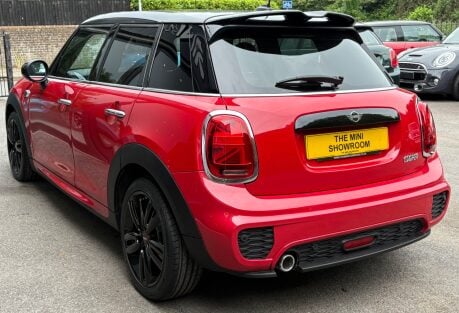 Mini Hatch Cooper 1.5 JCW Sport Comfort / Navigation 5 door - FULL LEATHER - SAT NAV 16