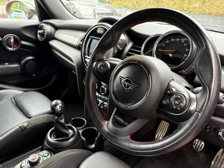 Mini Hatch Cooper 1.5 JCW Sport Comfort / Navigation 5 door - FULL LEATHER - SAT NAV 3