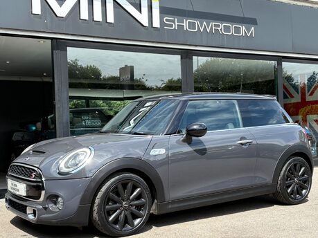 Mini Hatch Cooper S 2.0 Chili / Media XL 3 door + FULL LEATHER - SAT NAV - HEAD-UP