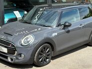 Mini Hatch Cooper S 2.0 Chili / Media XL 3 door + FULL LEATHER - SAT NAV - HEAD-UP 9