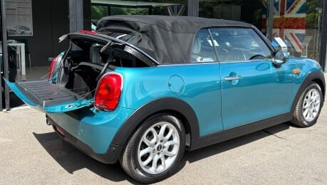 Mini Convertible Cooper 1.5 Automatic Pepper / Media XL - DEPOSIT TAKEN 19