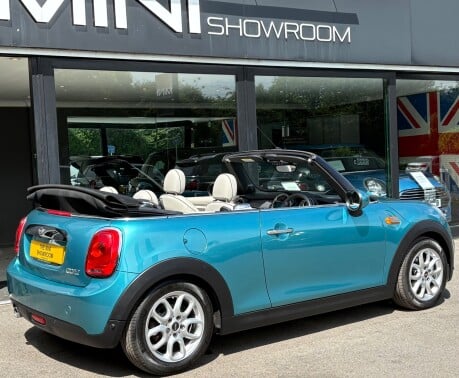 Mini Convertible Cooper 1.5 Automatic Pepper / Media XL - DEPOSIT TAKEN 2
