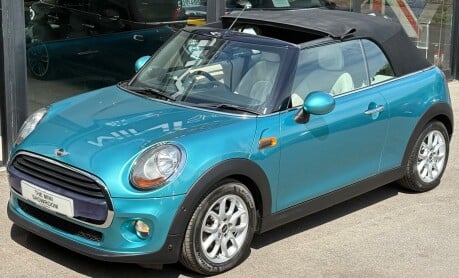 Mini Convertible Cooper 1.5 Automatic Pepper / Media XL - DEPOSIT TAKEN 11
