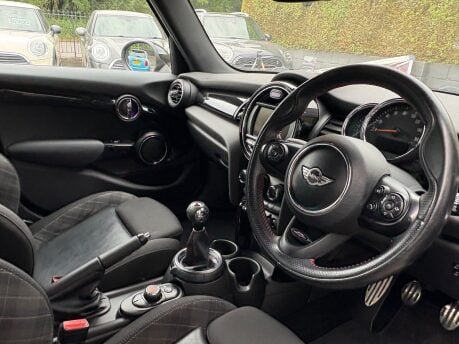 Mini Hatch Cooper 1.5 Sport 5 door - JCW PACKS + VISUAL BOOST TUNER + HALF LEATHER 3
