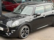 Mini Hatch Cooper 1.5 Sport 5 door - JCW PACKS + VISUAL BOOST TUNER + HALF LEATHER 9