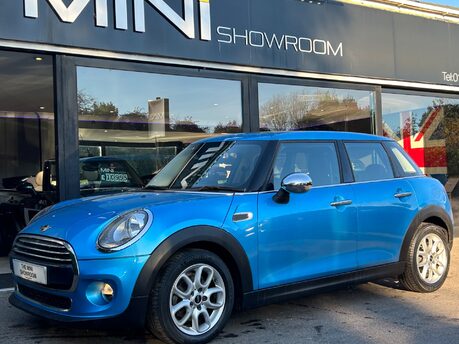 Mini Hatch Cooper 1.5 Pepper 5 door + PANORAMIC SUNROOF + DAB VISUAL BOOST TUNER