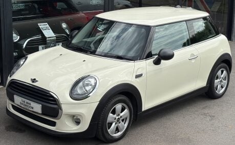 Mini Hatch One 1.2 Pepper 3 door + DAB VISUAL BOOST + MINI CONNECTED 9
