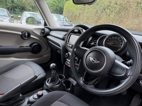 Mini Hatch One 1.2 Pepper 3 door + DAB VISUAL BOOST + MINI CONNECTED 3