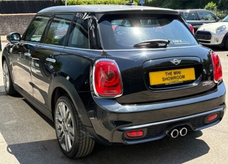 Mini Hatch Cooper S 2.0 Seven Edition Chili / Media XL 5 door - PROFESSIONAL SAT NAV 15