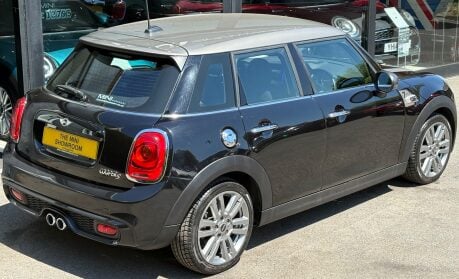 Mini Hatch Cooper S 2.0 Seven Edition Chili / Media XL 5 door - PROFESSIONAL SAT NAV 10