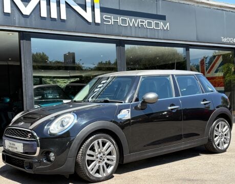 Mini Hatch Cooper S 2.0 Seven Edition Chili / Media XL 5 door - PROFESSIONAL SAT NAV