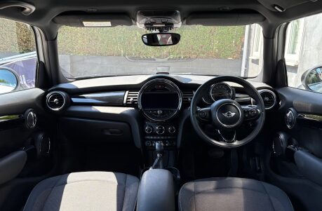 Mini Hatch Cooper 1.5 Automatic Pepper Media XL 5 door - SAT NAV + 17" ALLOYS 11