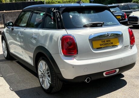 Mini Hatch Cooper 1.5 Automatic Pepper Media XL 5 door - SAT NAV + 17" ALLOYS 15