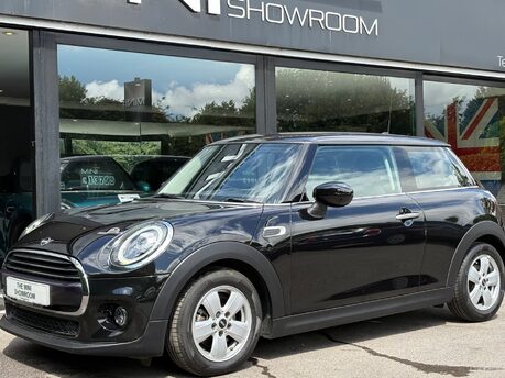 Mini Hatch Cooper 1.5 Steptronic Automatic Classic Comfort Navigation 3 door - SAT NAV