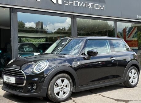 Mini Hatch Cooper 1.5 Steptronic Automatic Classic Comfort Navigation 3 door - SAT NAV