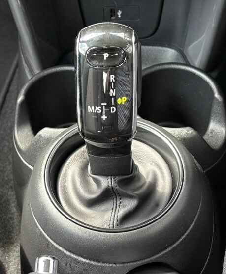Mini Hatch Cooper 1.5 Steptronic Automatic Classic Comfort Navigation 3 door - SAT NAV 12