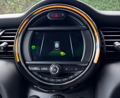 Mini Hatch Cooper 1.5 Steptronic Automatic Classic Comfort Navigation 3 door - SAT NAV 14
