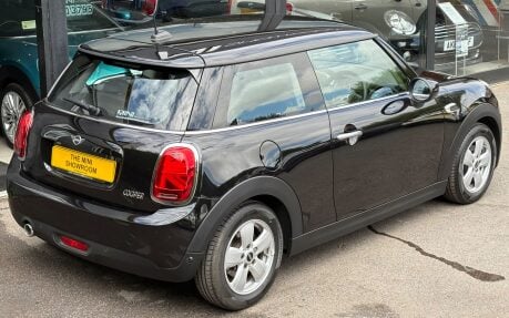 Mini Hatch Cooper 1.5 Steptronic Automatic Classic Comfort Navigation 3 door - SAT NAV 10