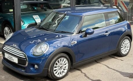 Mini Hatch Cooper 1.5 Chili / Media XL 3 door + PRO SAT NAV + REAR PDC 9