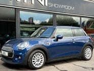 Mini Hatch Cooper 1.5 Chili / Media XL 3 door + PRO SAT NAV + REAR PDC