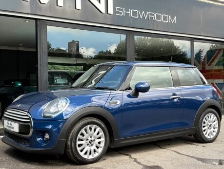 Mini Hatch Cooper 1.5 Chili / Media XL 3 door + PRO SAT NAV + REAR PDC