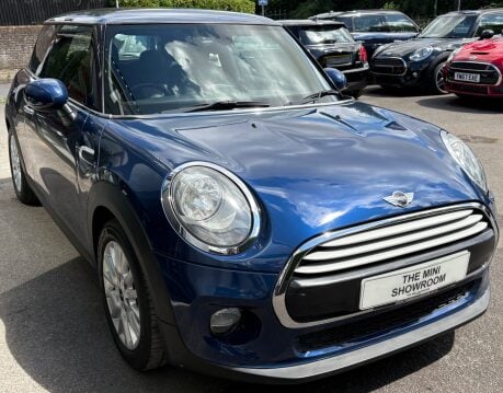 Mini Hatch Cooper 1.5 Chili / Media XL 3 door + PRO SAT NAV + REAR PDC 15