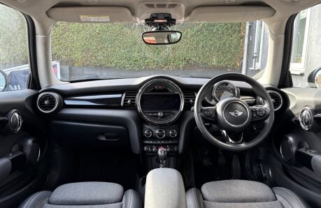Mini Hatch Cooper 1.5 Chili / Media XL 3 door - PROFESSIONAL SAT NAV + CONNECTED XL 11