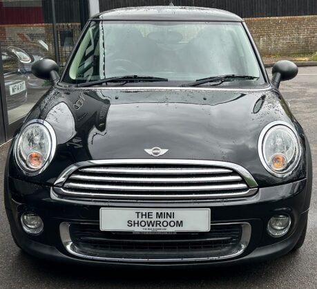 Mini Hatch One 1.6 Automatic Pepper + HALF LEATHER + CLIMATE 6