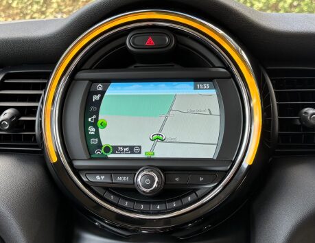 Mini Hatch Cooper 1.5 Pepper Navigation Pack 5 door - SAT NAV + SMARTPHONE INTEGRATION 12