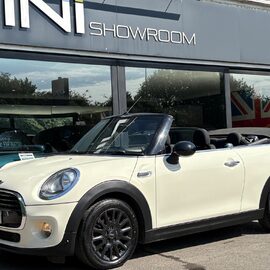 Mini Convertible Cooper 1.5 Chili + VISUAL BOOST TUNER + REVERSING CAMERA