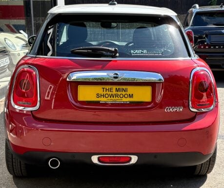 Mini Hatch Cooper 1.5 Automatic Pepper 5 door + VISUAL BOOST AUDIO + PARK ASSIST 7