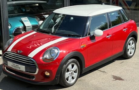 Mini Hatch Cooper 1.5 Automatic Pepper 5 door + VISUAL BOOST AUDIO + PARK ASSIST 9