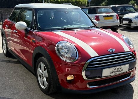 Mini Hatch Cooper 1.5 Automatic Pepper 5 door + VISUAL BOOST AUDIO + PARK ASSIST 14