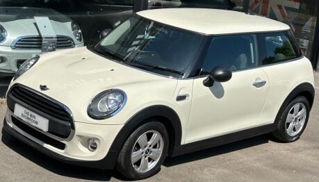 Mini Hatch One 1.2 Pepper 3 door + VISUAL BOOST AUDIO + MINI CONNECTED 9