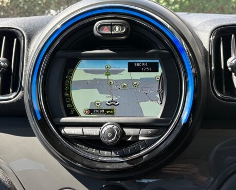 Mini Countryman Cooper 1.5 Chili / Media 5 door - SAT NAV + MINI CONNECTED 12