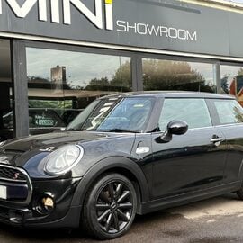 Mini Hatch Cooper S 2.0 Chili / Media XL 3 door + PRO SAT NAV + HEAD-UP DISPLAY