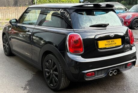 Mini Hatch Cooper S 2.0 Chili / Media XL 3 door + PRO SAT NAV + HEAD-UP DISPLAY 16