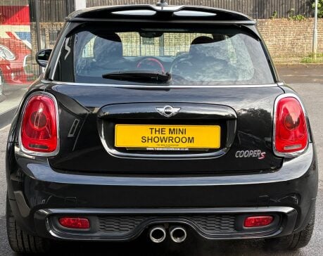 Mini Hatch Cooper S 2.0 Chili / Media XL 3 door + PRO SAT NAV + HEAD-UP DISPLAY 7
