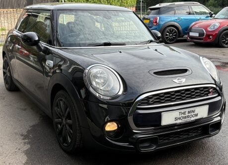 Mini Hatch Cooper S 2.0 Chili / Media XL 3 door + PRO SAT NAV + HEAD-UP DISPLAY 15