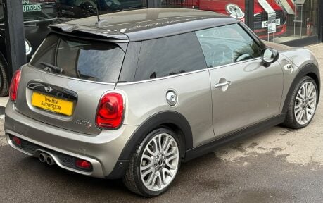 Mini Hatch Cooper S 2.0 Chili / Media XL 3 door - PRO SAT NAV + LOUNGE LEATHER 10