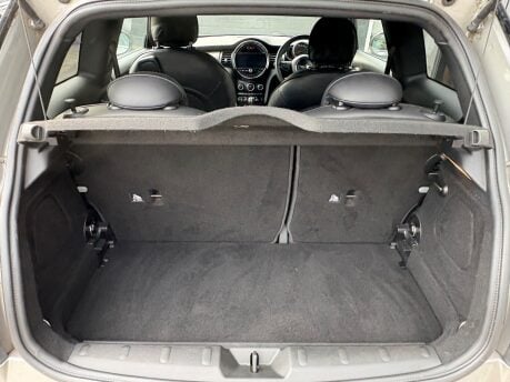 Mini Hatch Cooper S 2.0 Chili / Media XL 3 door - PRO SAT NAV + LOUNGE LEATHER 8