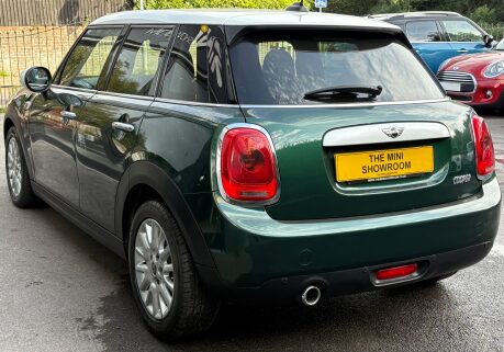 Mini Hatch Cooper 1.5 Automatic Chili / Media XL 5 door - PRO SAT NAV + CONNECTED 15