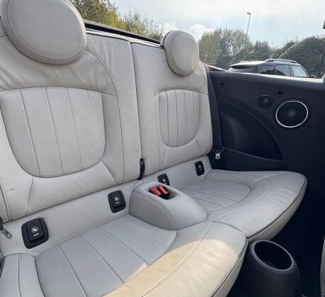 Mini Convertible Cooper 1.5 Automatic Chili / Media XL - DEPOSIT TAKEN 5