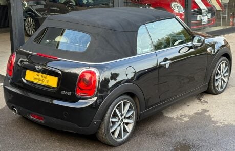 Mini Convertible Cooper 1.5 Automatic Chili / Media XL - DEPOSIT TAKEN 13