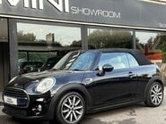 Mini Convertible Cooper 1.5 Automatic Chili / Media XL - DEPOSIT TAKEN 20