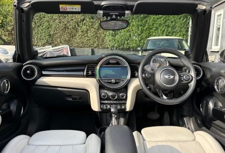 Mini Convertible Cooper 1.5 Automatic Chili / Media XL - DEPOSIT TAKEN 14