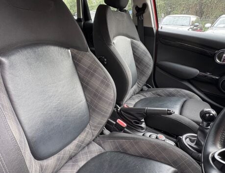 Mini Hatch Cooper 1.5 Chili 5 door - DEPOSIT TAKEN 4