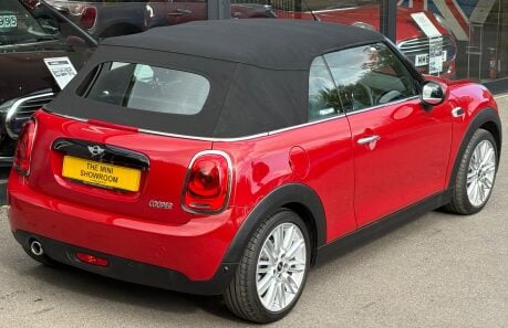 Mini Convertible Cooper 1.5 Chili + HEATED SEATS + 17" ALLOYS + VISUAL BOOST 12