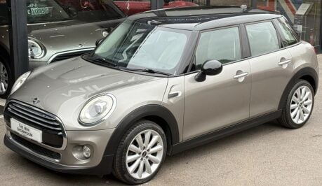 Mini Hatch Cooper 1.5 Chili 5 door + LOUNGE LEATHER + HEATED SEATS 9